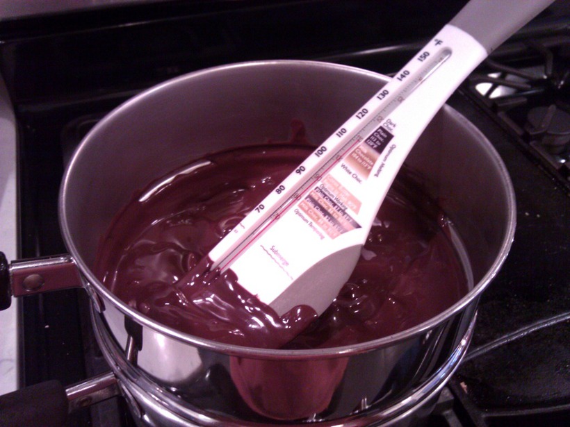 Tempering chocolate